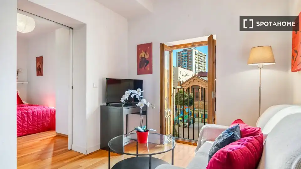 Appartamento con terrazza in affitto a Latina, imagen 4