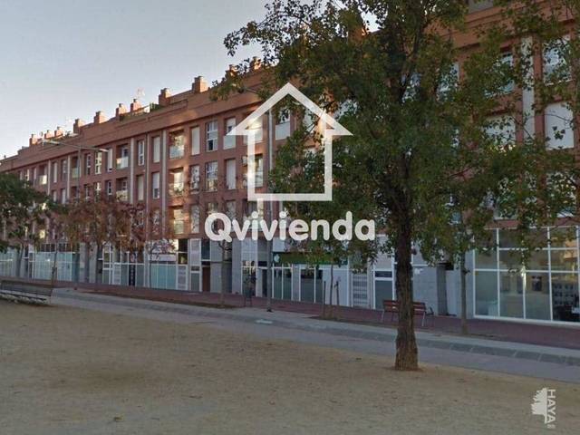 Garaje en Venta en Ancianitat, de L' en Zona Esportiva