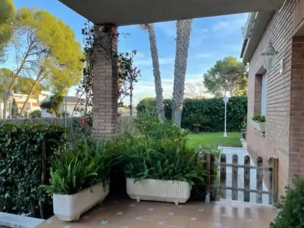 Jardí de Casa adosada en venda en Tarragona amb Aire condicionat, Calefacció i Jardí privat