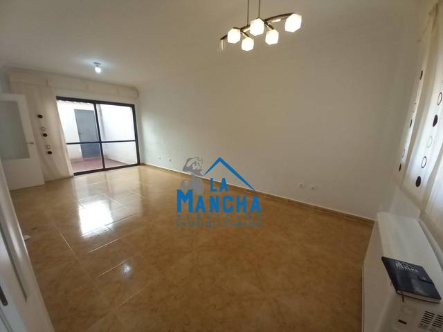 Casa adosada en Venta en Calle SAN ANTON en Barrax