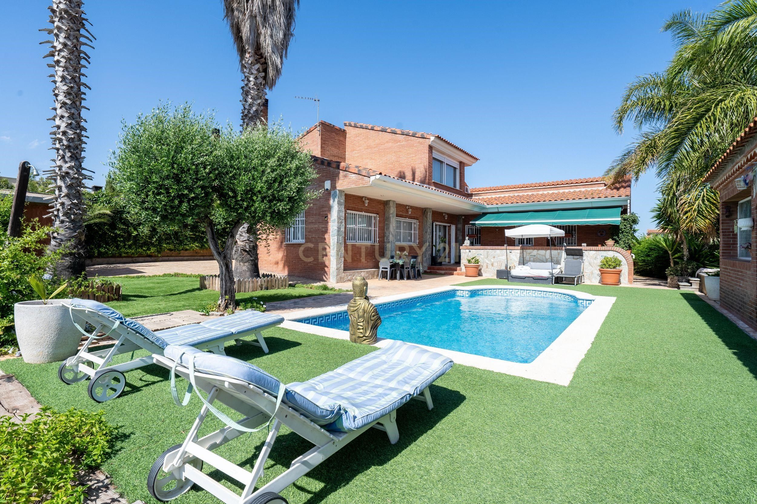 Piscina de Casa o xalet en venda en Els Pallaresos amb Aire condicionat i Terrassa