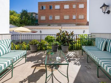 Villa con balcone in vendita a Calle Gaona 2