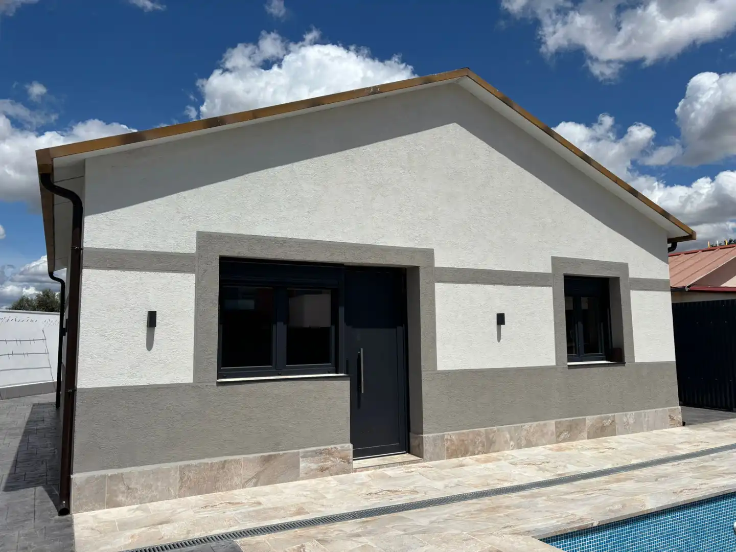 Exterior view of Houses for sale in Las Ventas de Retamosa  with Swimming Pool