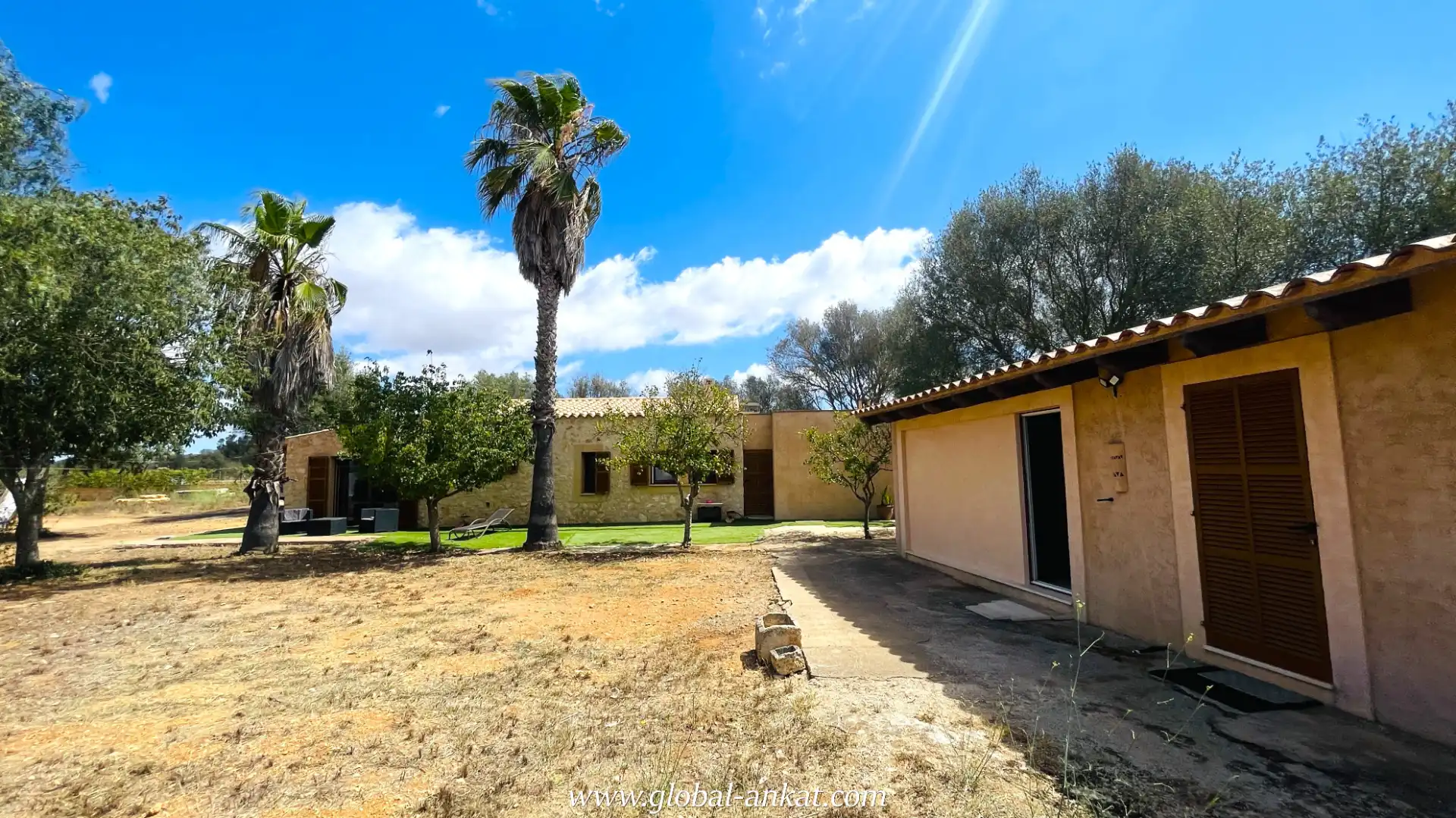 Vista exterior de Finca rústica en venda en Felanitx amb Jardí privat, Terrassa i Traster