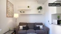 Living room of Flat to rent in  Madrid Capital  with Air Conditioner, Heating and Balcony