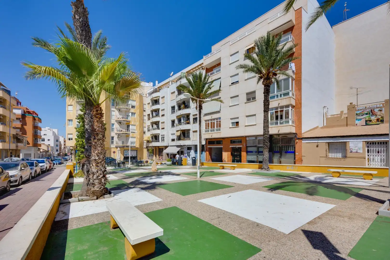 Vista exterior de Apartament en venda en Torrevieja amb Aire condicionat, Terrassa i Moblat