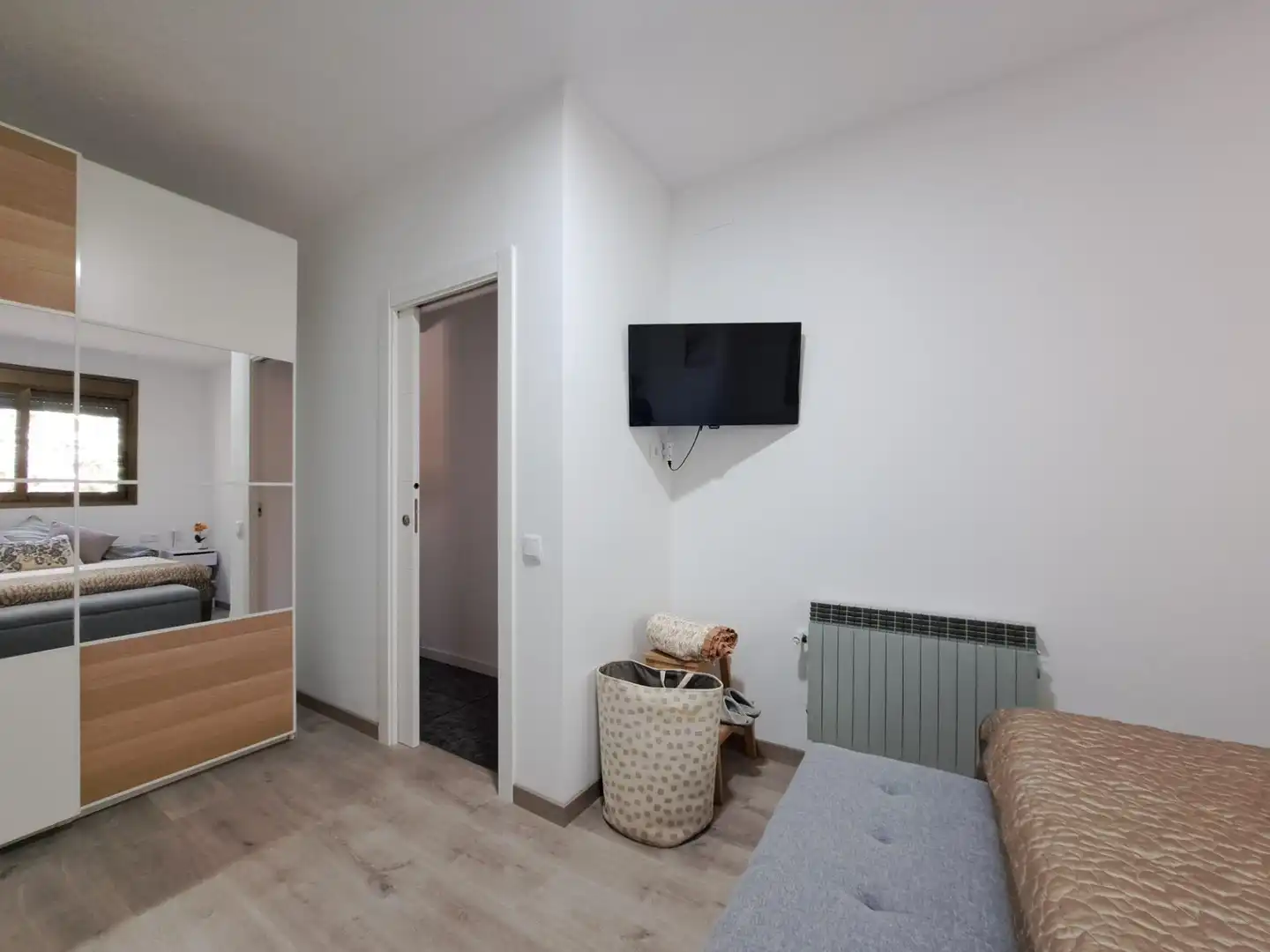 Sala d'estar de Casa o xalet en venda en Castellví de Rosanes amb Calefacció, Jardí privat i Terrassa