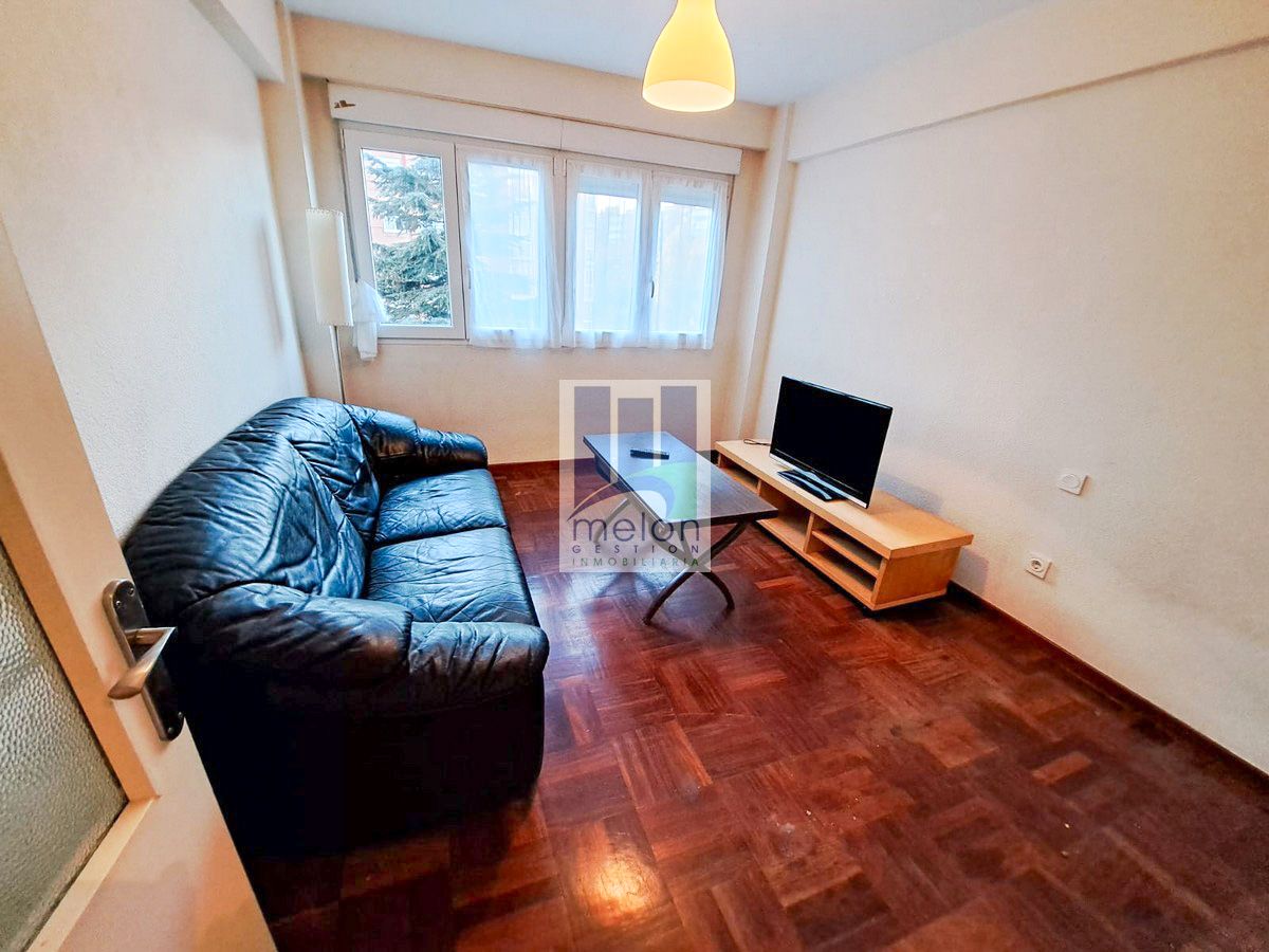Living room of Flat for sale in Burgos Capital  with Storage room