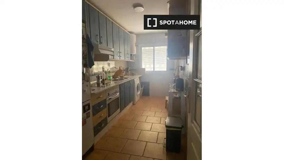 Cocina de Piso de alquiler en Granada con Aire acondicionado, Calefacción y Amueblado
