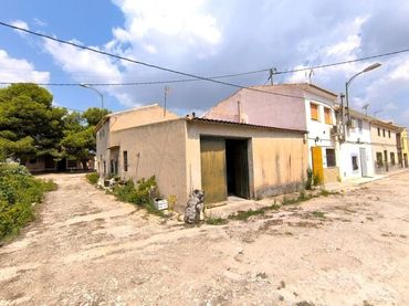 House for sale in El Pinós / Pinoso