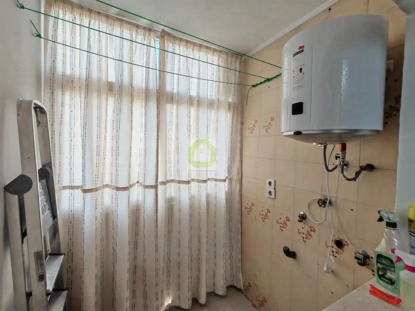 Bathroom of Flat for sale in Granada  with Terrace