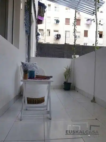 Terraza de Apartamento en venta en Errekalde