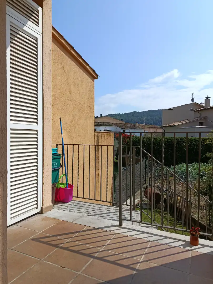 Terrassa de Casa adosada en venda en Sant Julià de Ramis amb Calefacció, Jardí privat i Terrassa