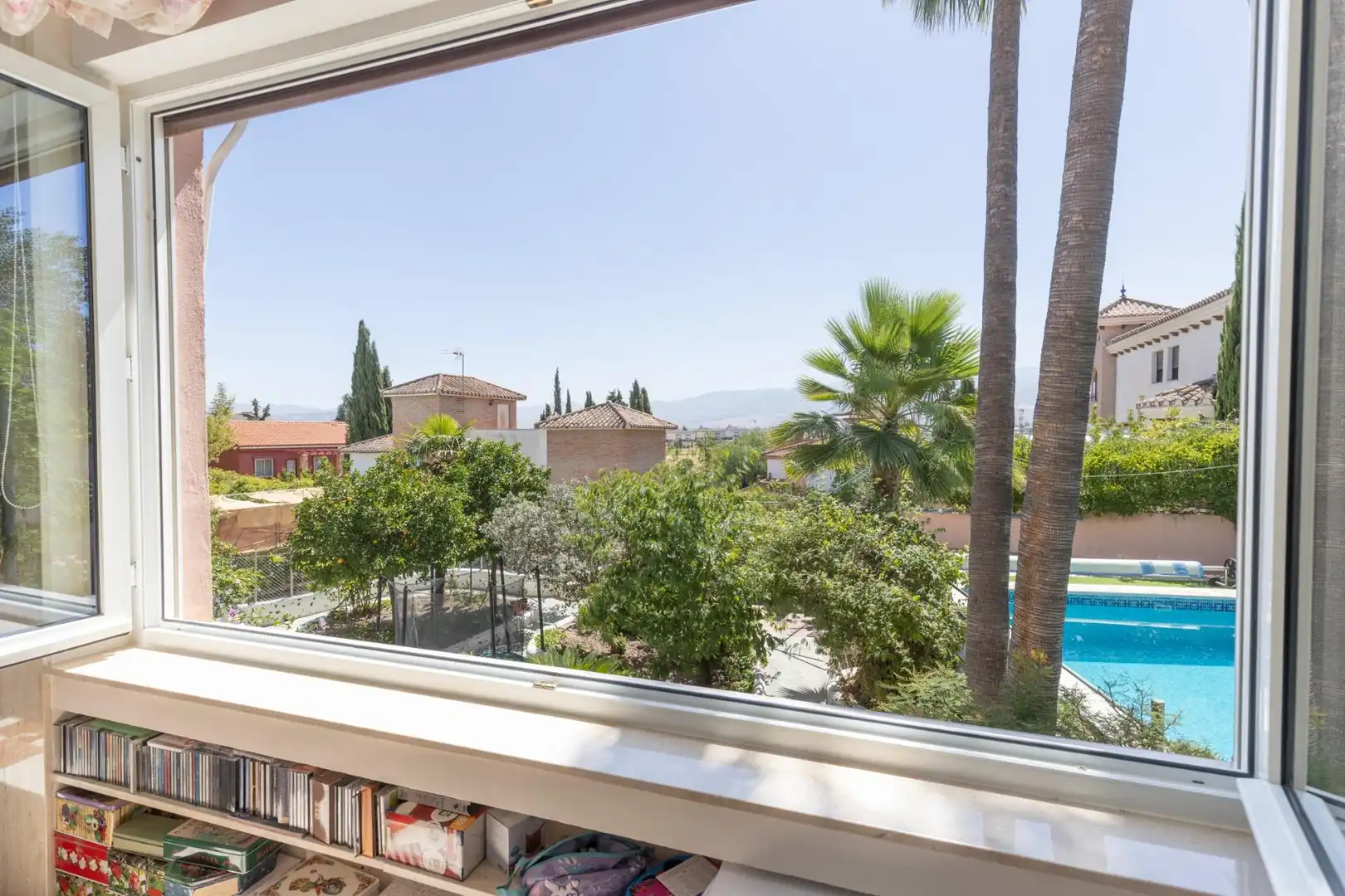 Dormitori de Casa o xalet en venda en Las Gabias amb Piscina comunitària