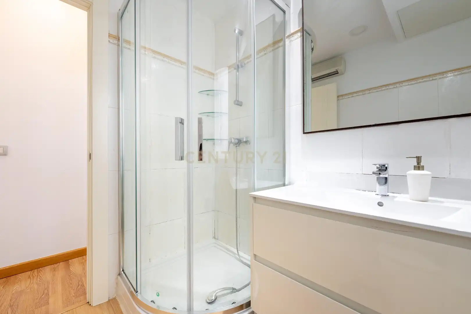 Baño de Piso en venta en Madrid con Aire acondicionado