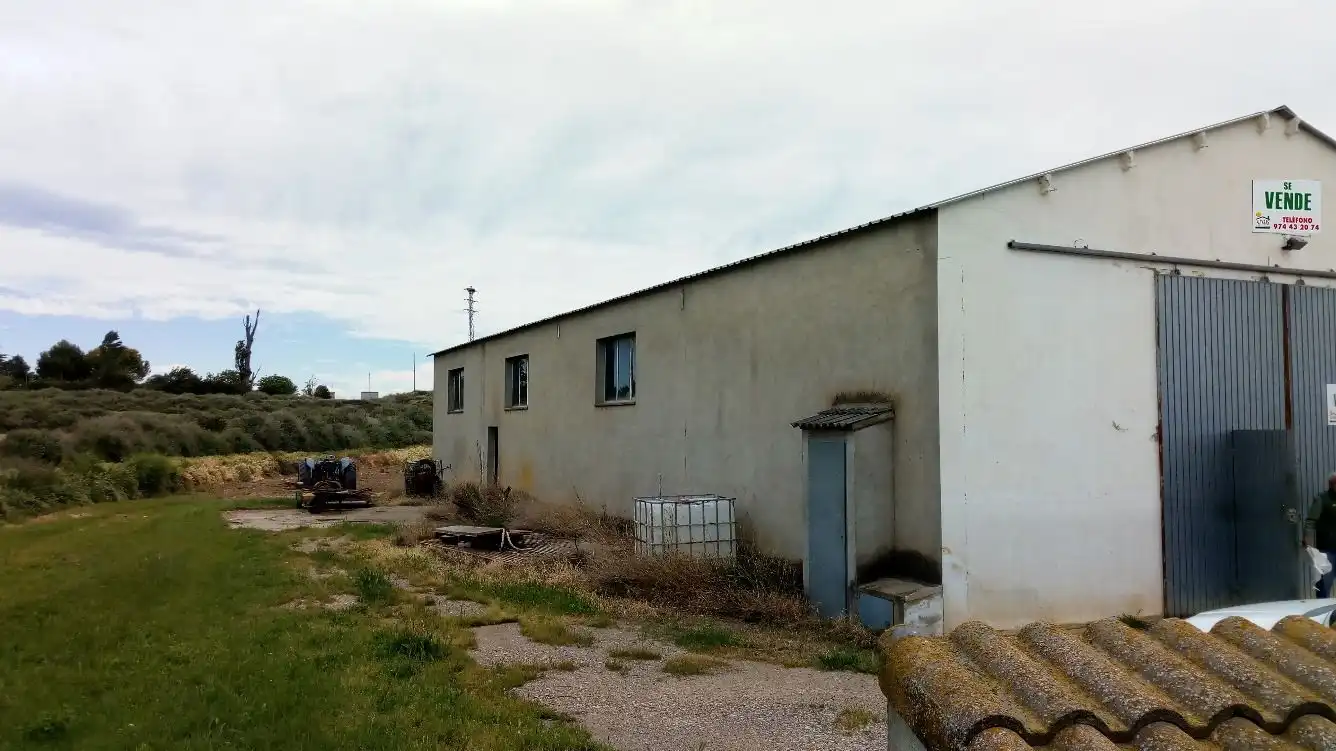 Exterior view of Industrial buildings for sale in Esplús