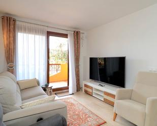 Living room of Flat to rent in Torrevieja  with Air Conditioner, Swimming Pool and Balcony