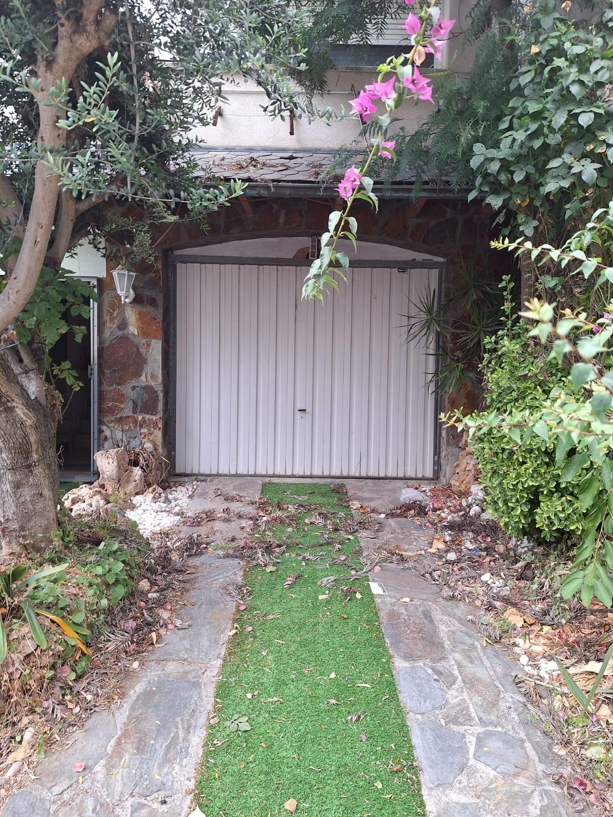 Parking de Casa o chalet en venta en Viladecavalls con Terraza y Piscina comunitaria