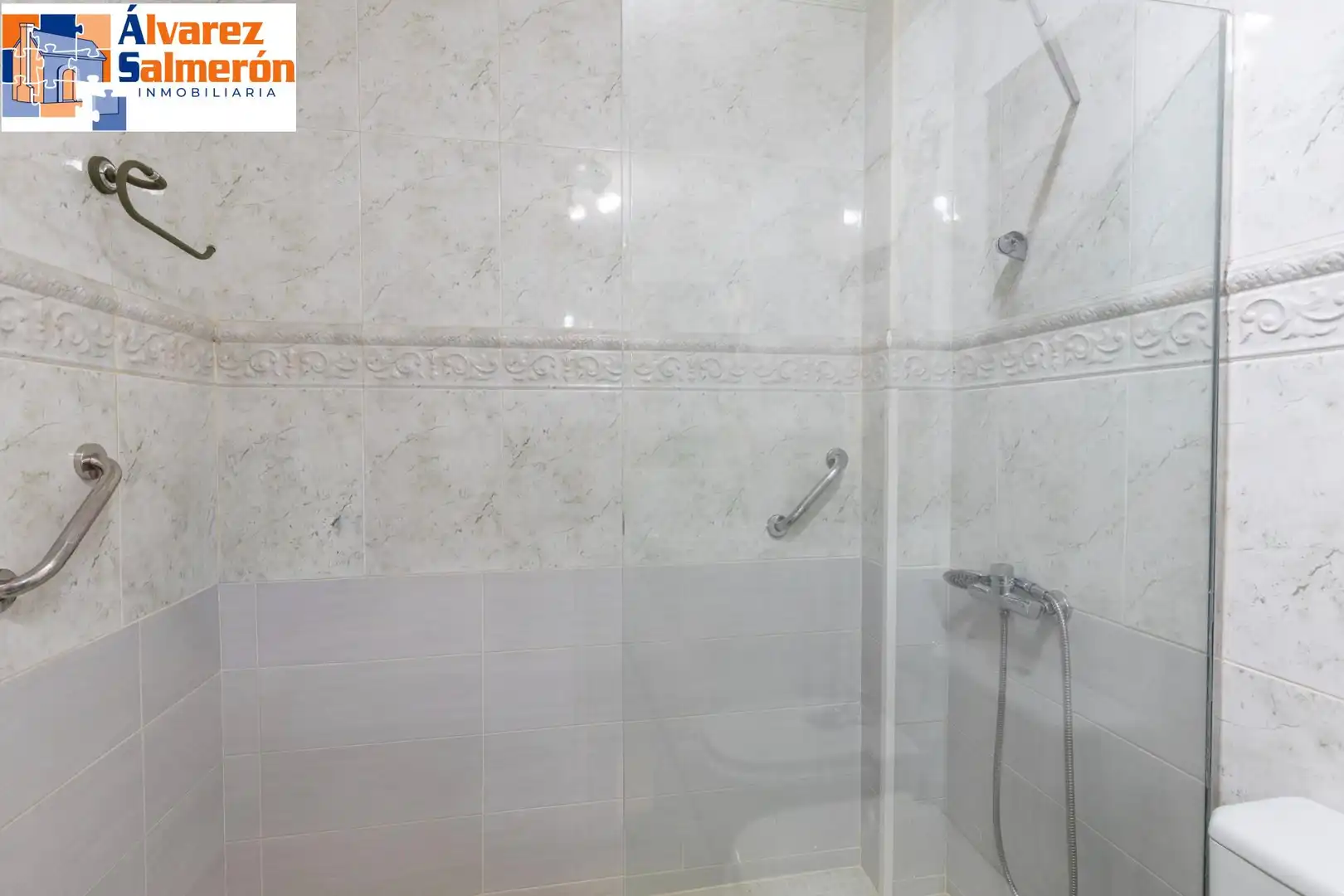 Baño de Piso en venta en Granada