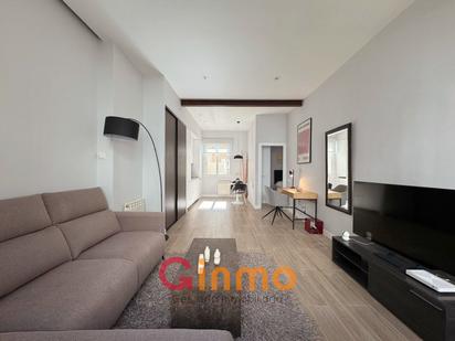Living room of Flat to rent in  Madrid Capital  with Air Conditioner, Heating and Furnished