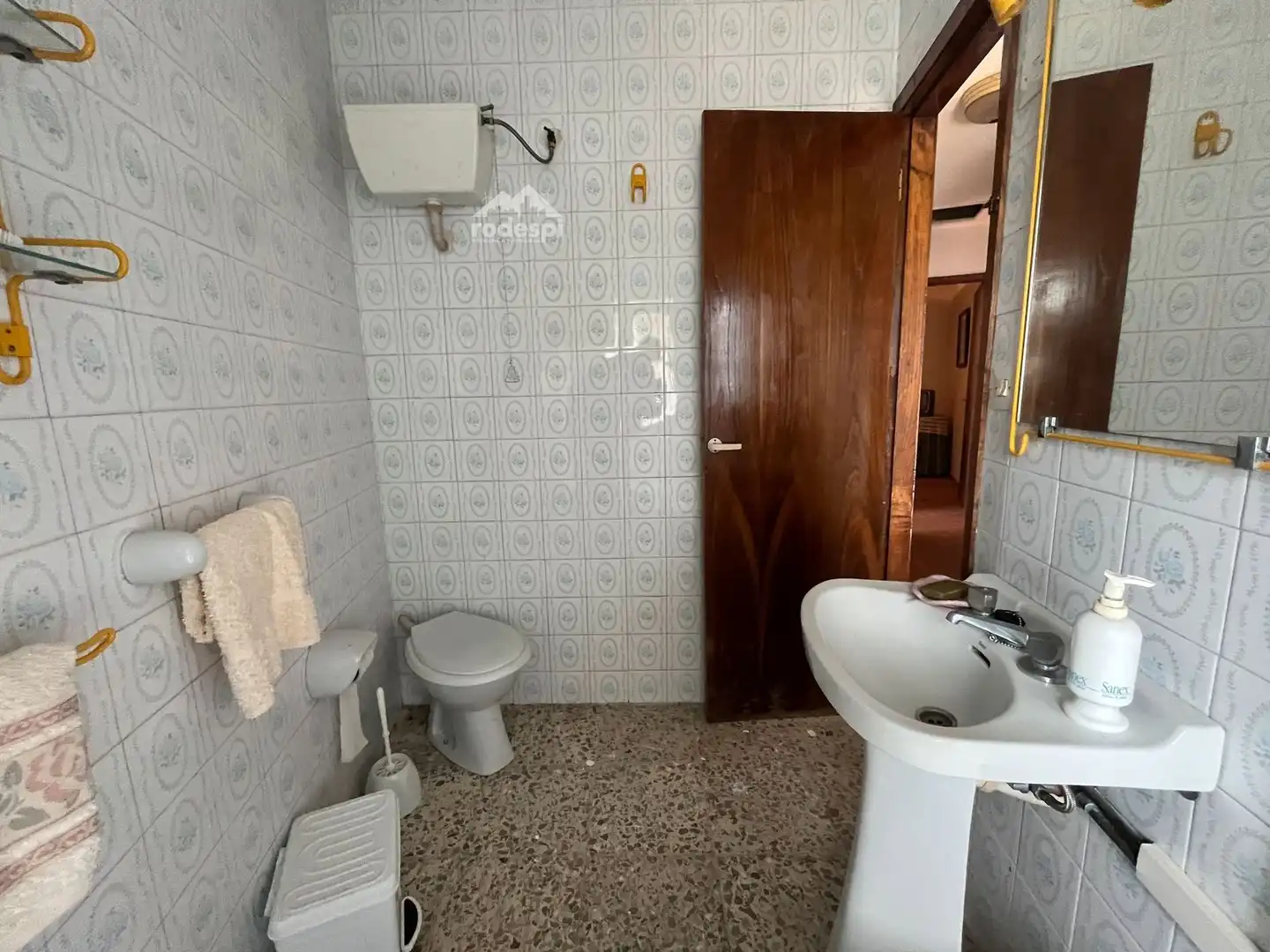 Badezimmer von Einfamilien-Reihenhaus zum Verkauf in Carballeda de Avia mit Abstellraum und Möbliert
