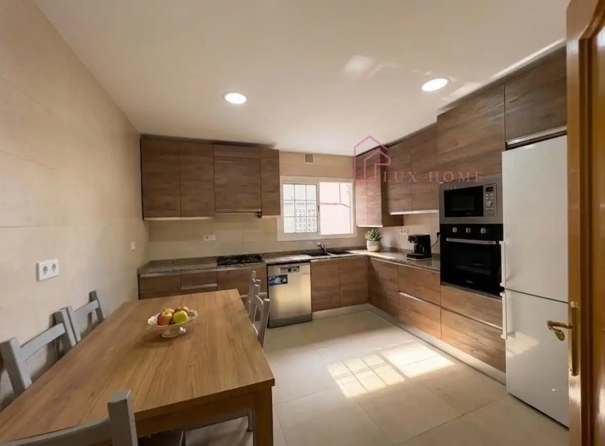 Casa con terraza en venta en Santa Perpètua de Mogoda, imagen 7