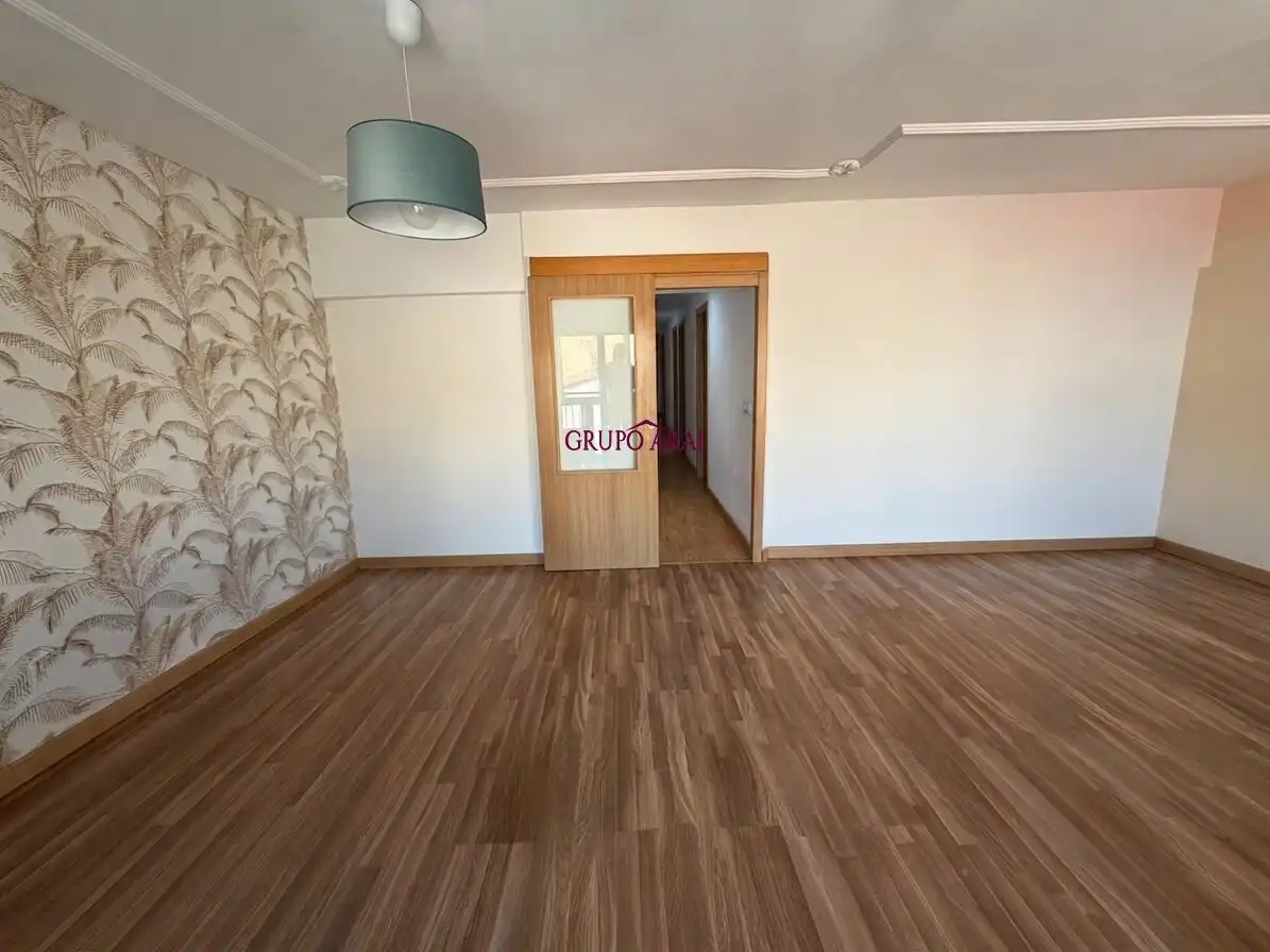 Flat with terrace for sale in Calle GASSET Y ARTIME, imagen 6