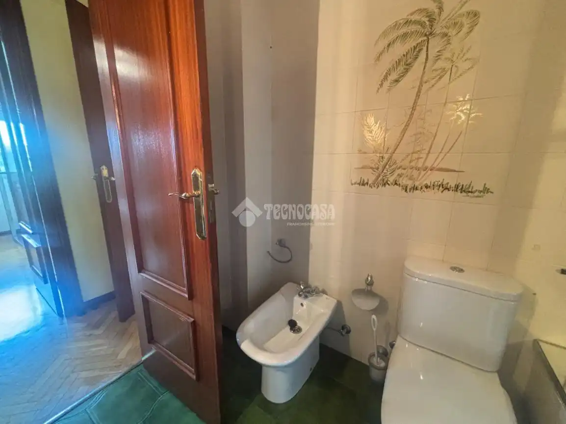Baño de Piso en venta en Alcalá de Henares con Calefacción y Terraza