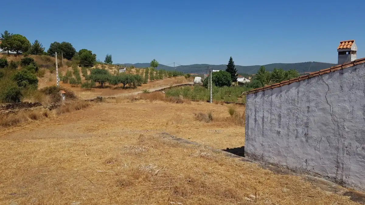 Finca rústica en venta en La Codosera