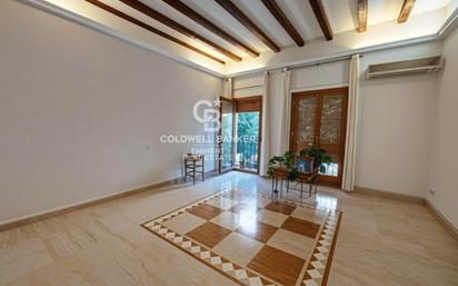 Living room of Flat for sale in  Barcelona Capital  with Balcony