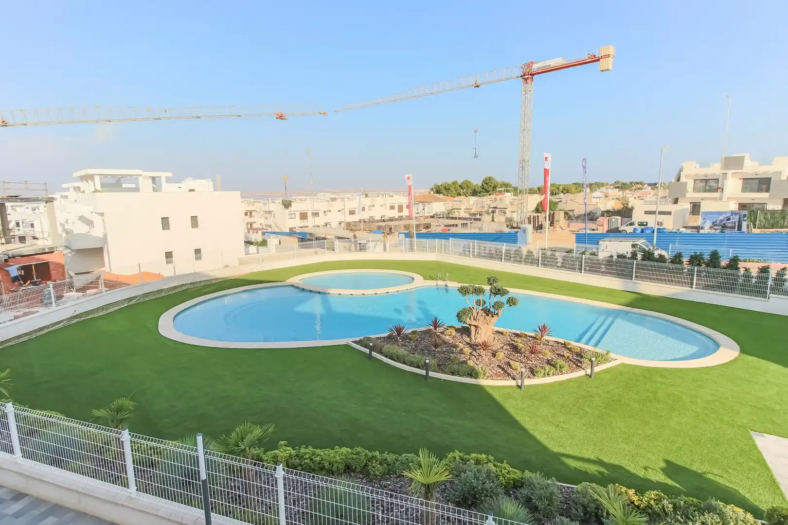 Piscina de Àtic en venda en Torrevieja amb Terrassa, Balcó i Piscina comunitària