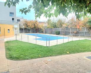 Swimming pool of Flat for sale in  Huesca Capital  with Air Conditioner, Heating and Private garden