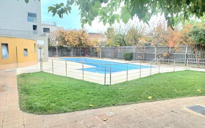 Swimming pool of Flat for sale in  Huesca Capital  with Air Conditioner, Heating and Private garden