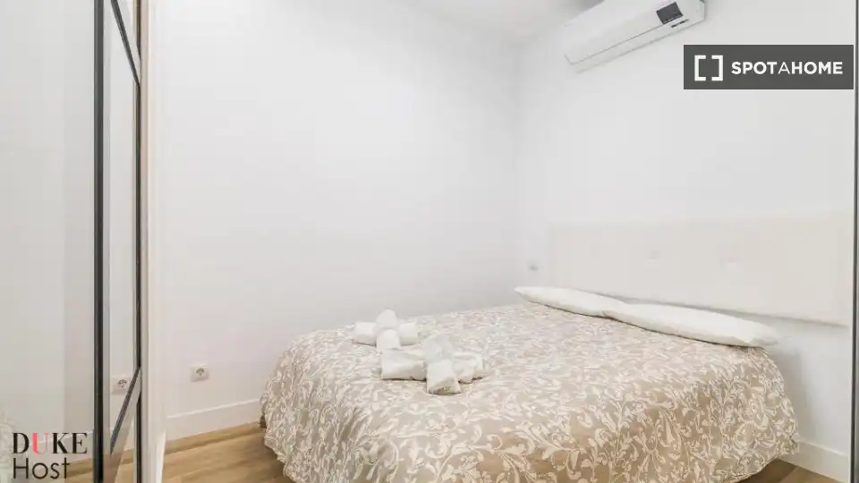 Room in San Juan Bautista
