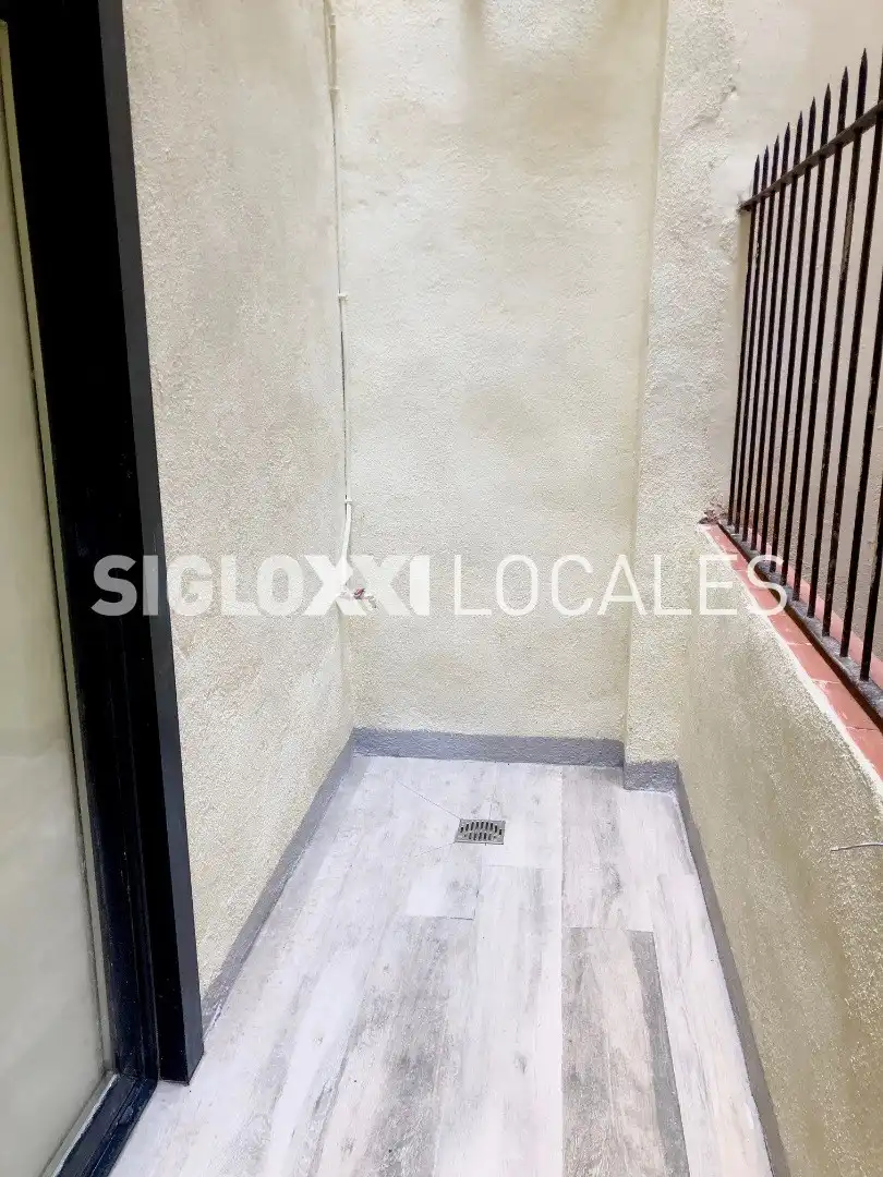 Bany de Local de lloguer en Barcelona amb Aire condicionat