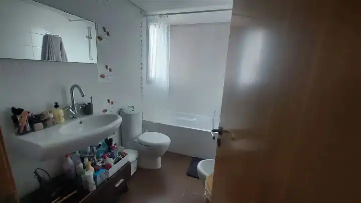 Bathroom of Flat for rent in Valencia  with Air Conditioner, Heating and Furnished
