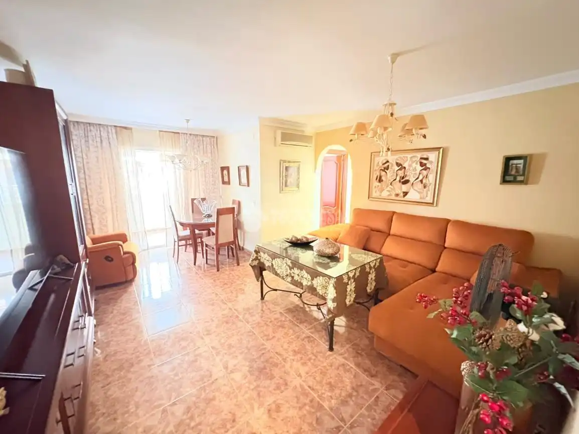 Flat with lift for sale in Carretera de Cádiz, imagen 2