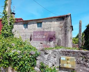 Vista exterior de Casa adosada en venda en Ponteareas amb Jardí privat i Terrassa