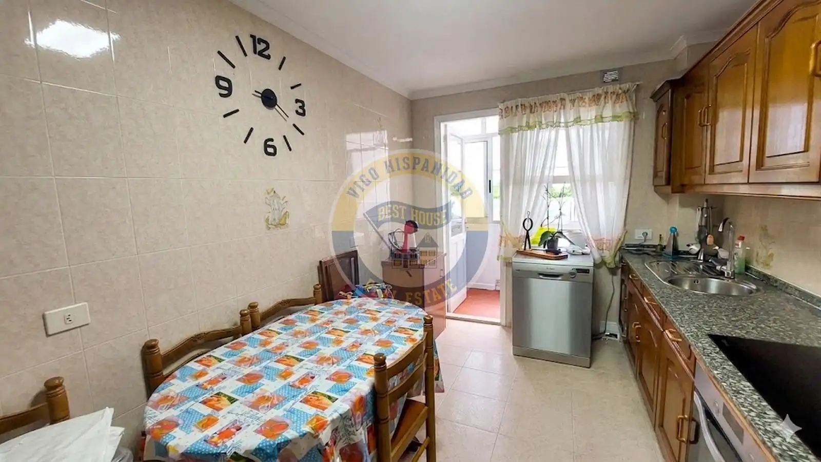 Kitchen of Flat for sale in Vigo   with Storage room and Balcony