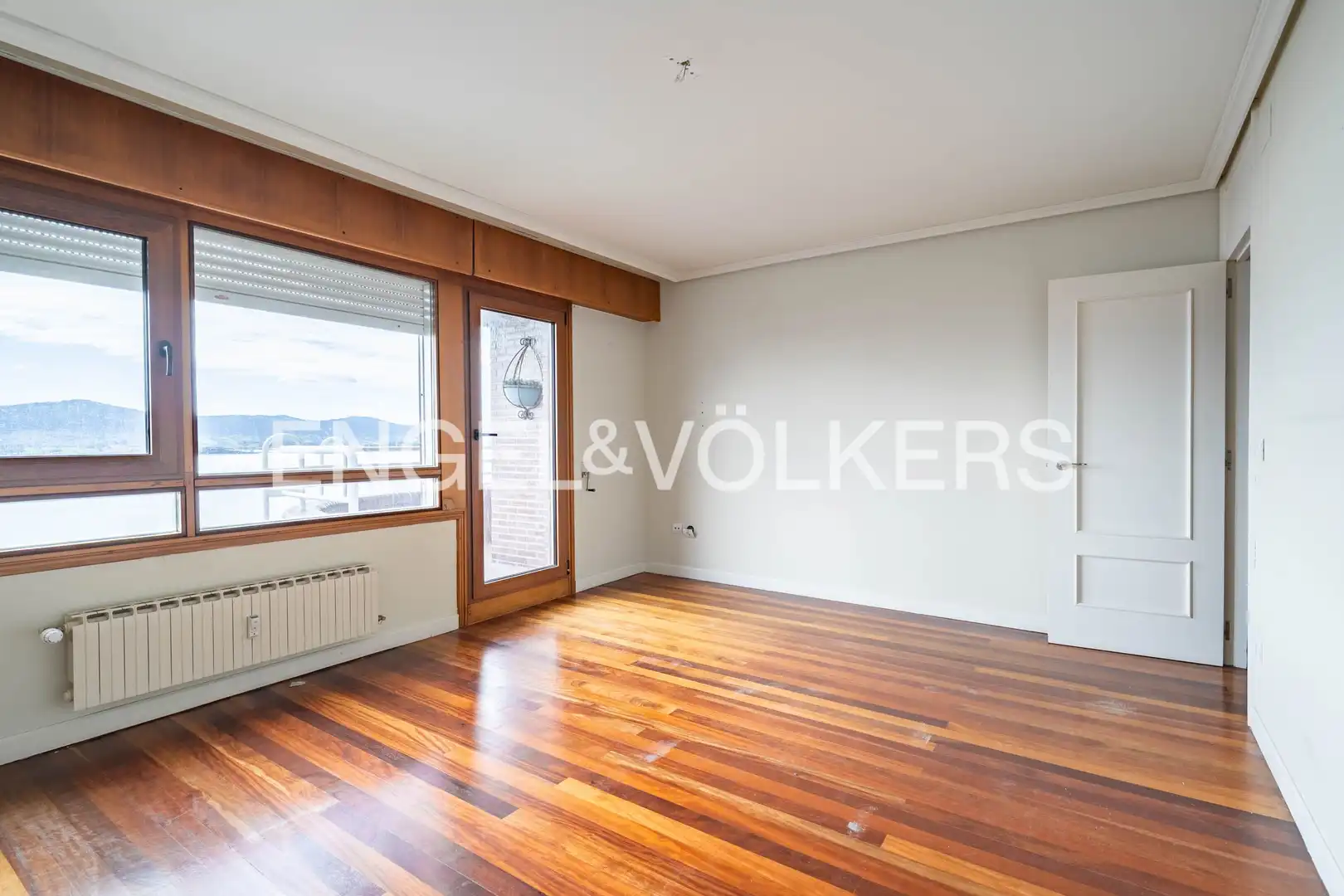 Sala de estar de Piso en venta en Santander con Calefacción, Terraza y Balcón