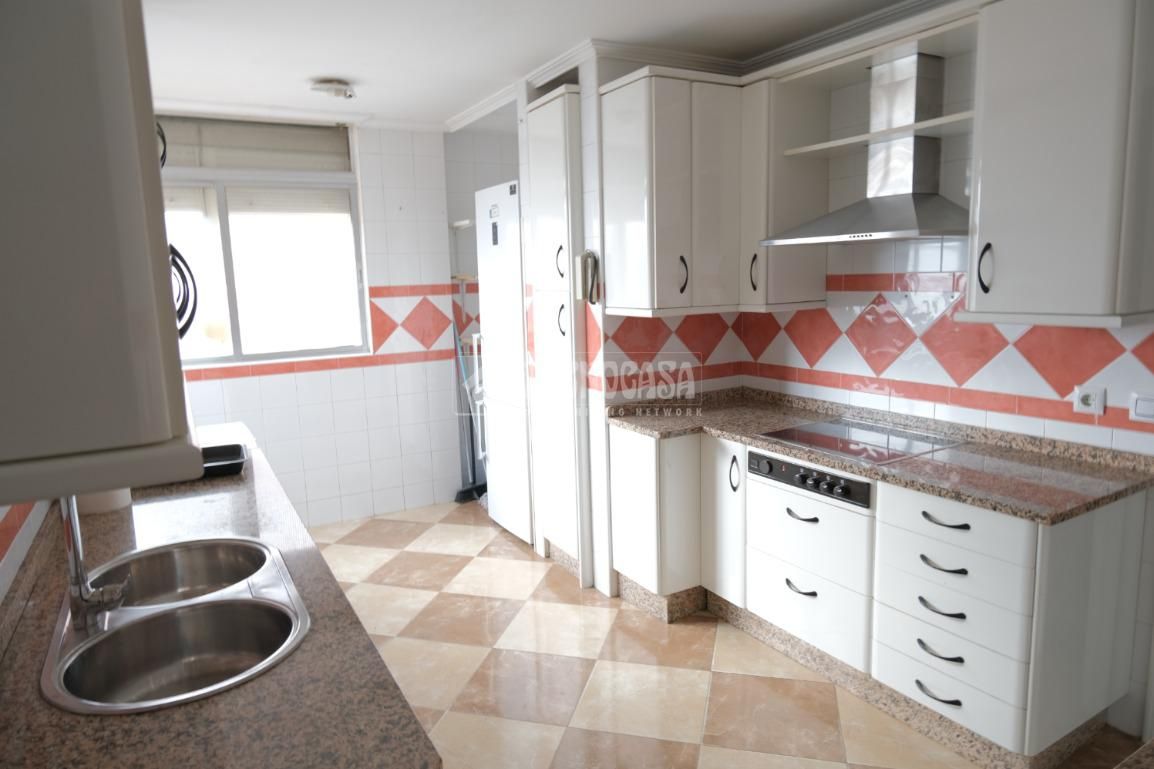 Cuina de Pis en venda en  Sevilla Capital amb Aire condicionat, Calefacció i Terrassa