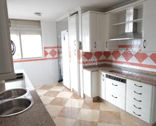 Kitchen of Flat for sale in  Sevilla Capital  with Air Conditioner, Heating and Terrace