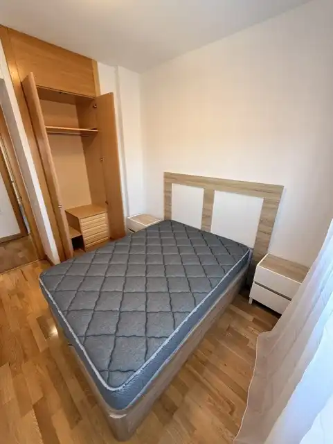 Habitación de Ático de alquiler en Yebes con Aire acondicionado, Calefacción y Amueblado
