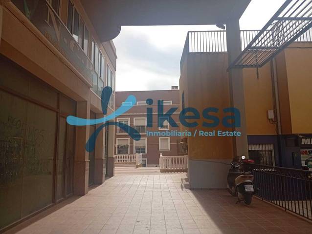 Local comercial en Venta en El Parador de las Hortichuelas