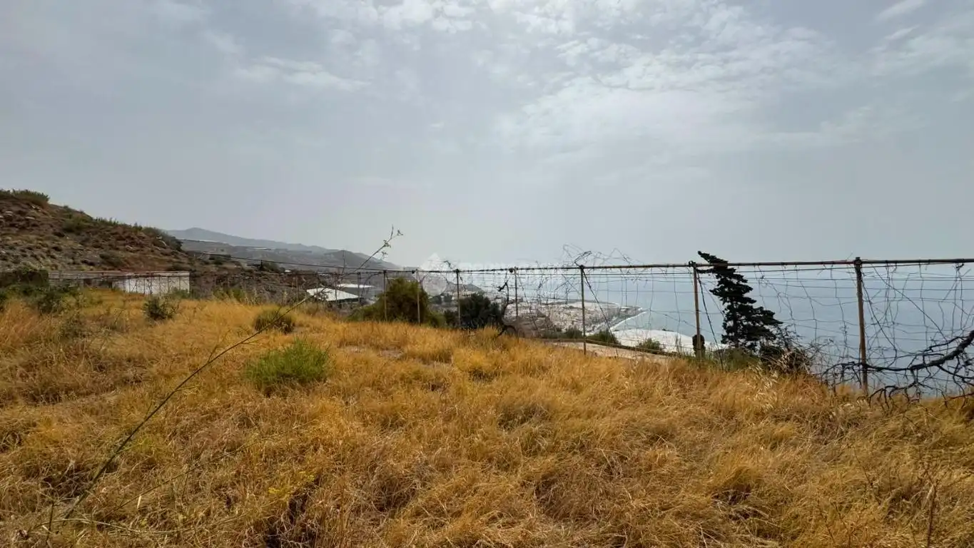 Terreno en venta en Albuñol
