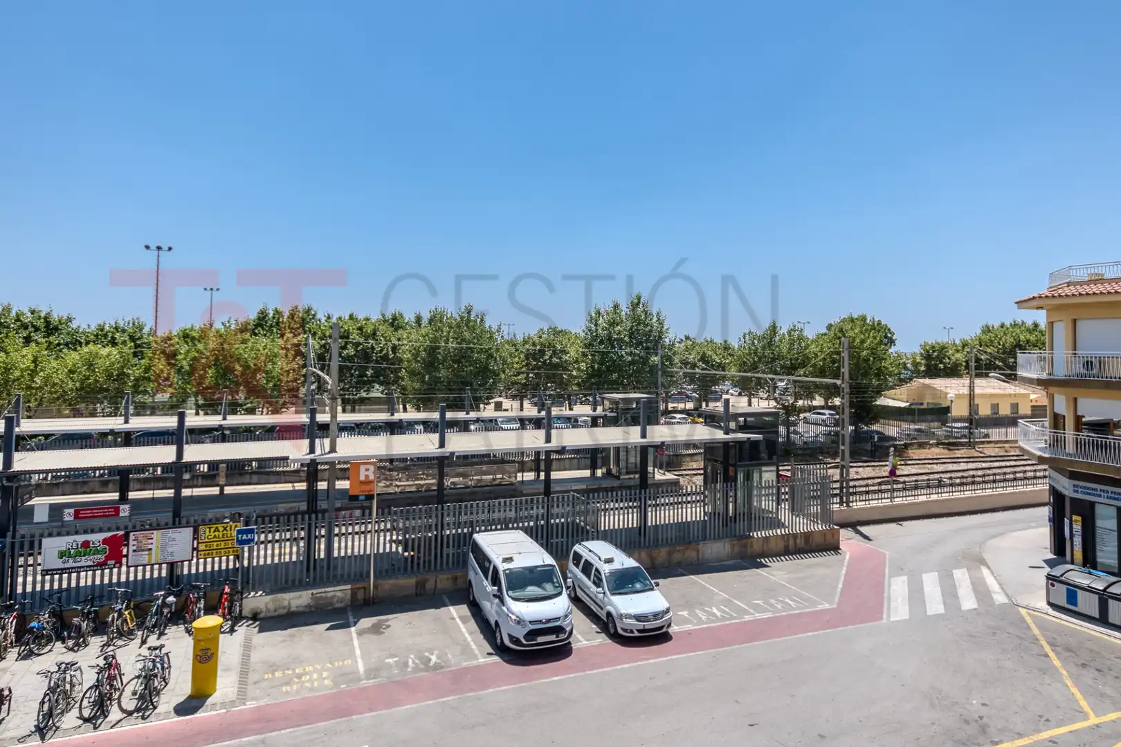 Parking de Piso en venta en Calella con Aire acondicionado, Horno y Balcón