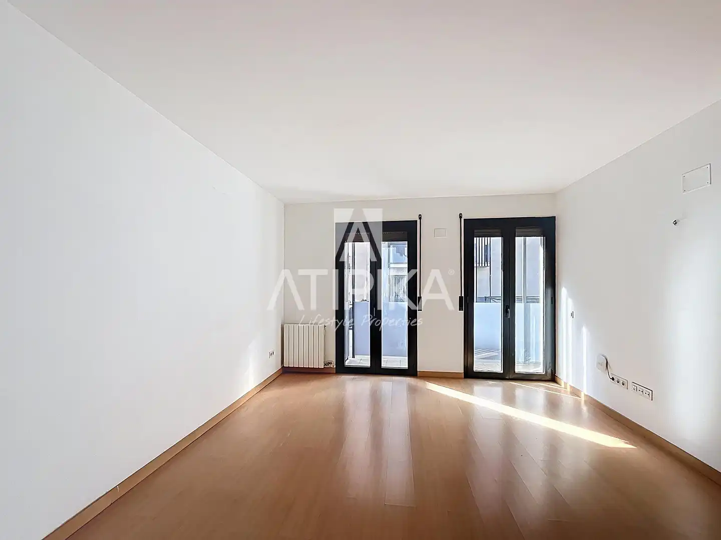 Bedroom of Flat for sale in L'Hospitalet de Llobregat  with Heating, Parquet flooring and Terrace