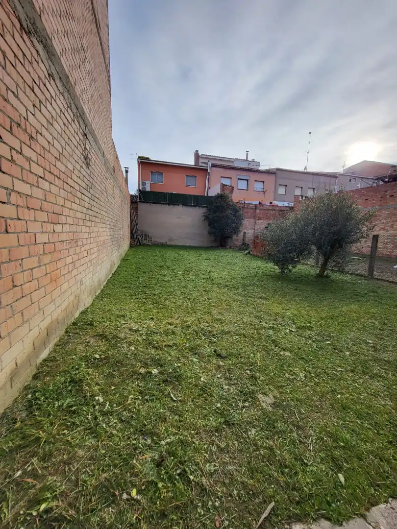 Wohnbaugrundstück zum Verkauf in Travessia la Tossa 7, imagen 3