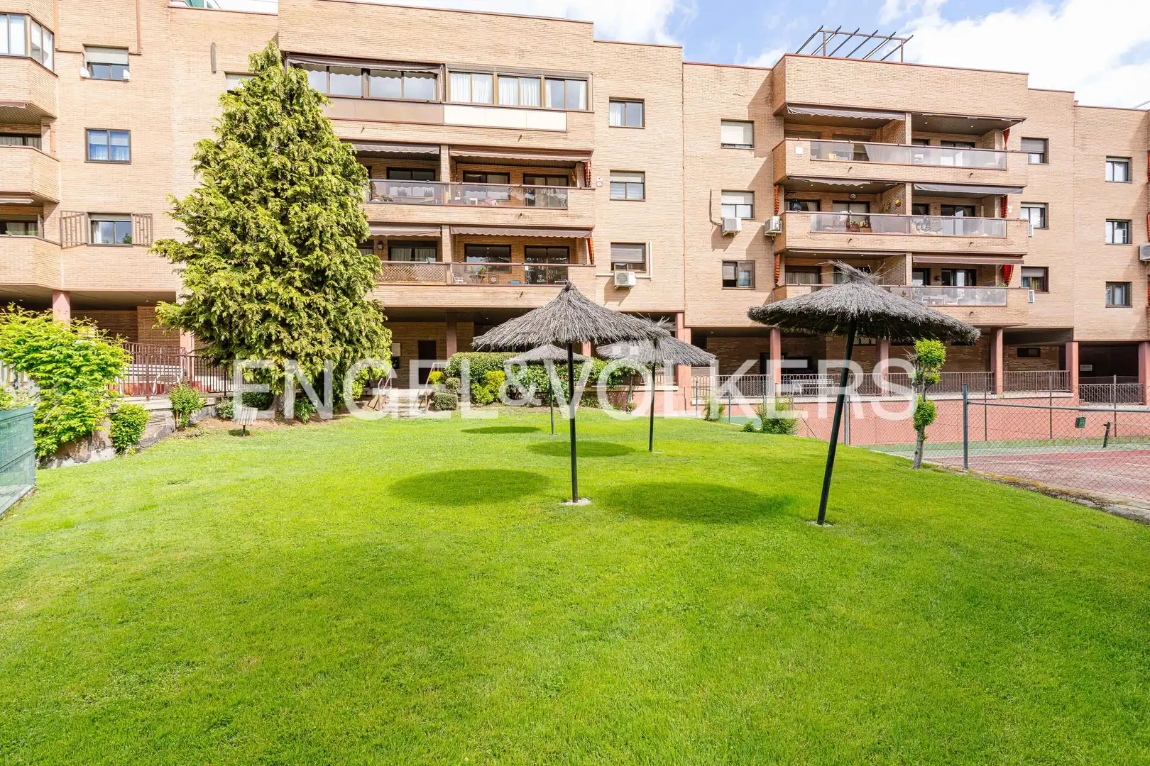 Vista exterior de Piso en venta en Pozuelo de Alarcón con Aire acondicionado, Calefacción y Parquet