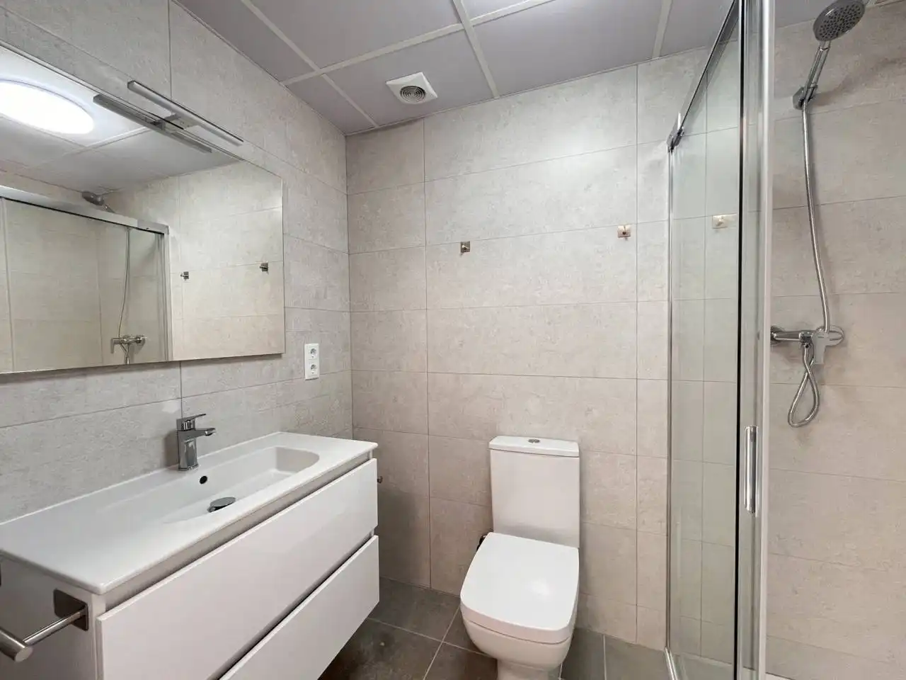 Badezimmer von Wohnung zum Verkauf in Caldes de Montbui mit Klimaanlage, Heizung und Privatgarten